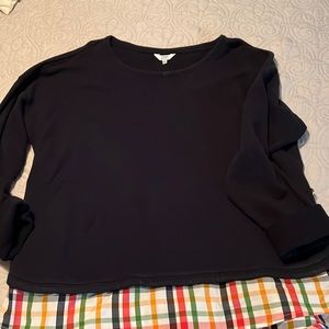 Beautiful sweatshirt type material size xl navy blue